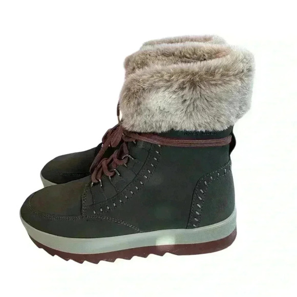 Cougar Woman’s Waterproof Boots Size 10 - Picture 2 of 9